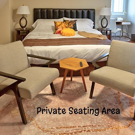 Welcome Home! Acores Bed & Breakfast Τορόντο Δωμάτιο φωτογραφία