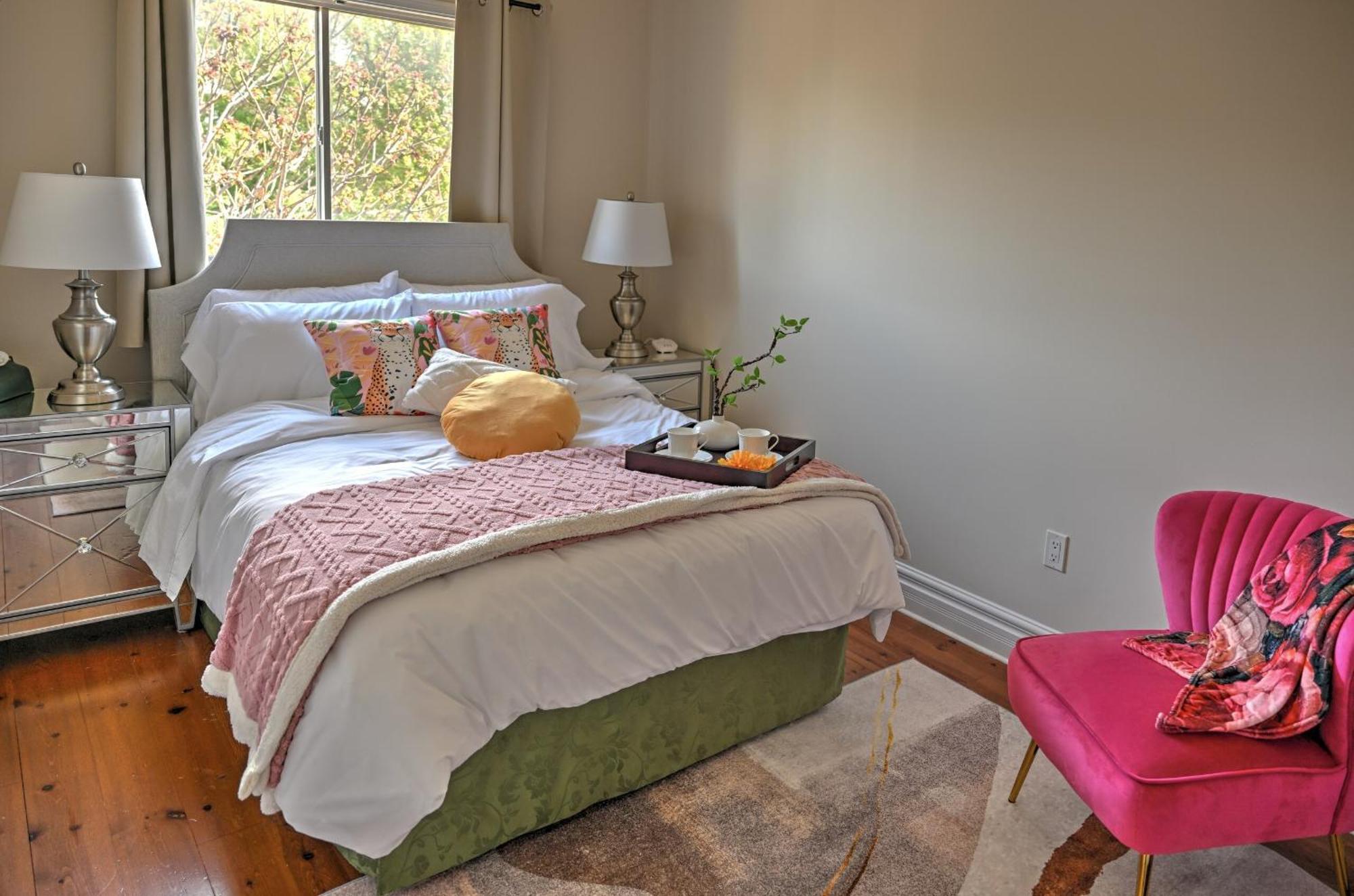 Welcome Home! Acores Bed & Breakfast Τορόντο Δωμάτιο φωτογραφία